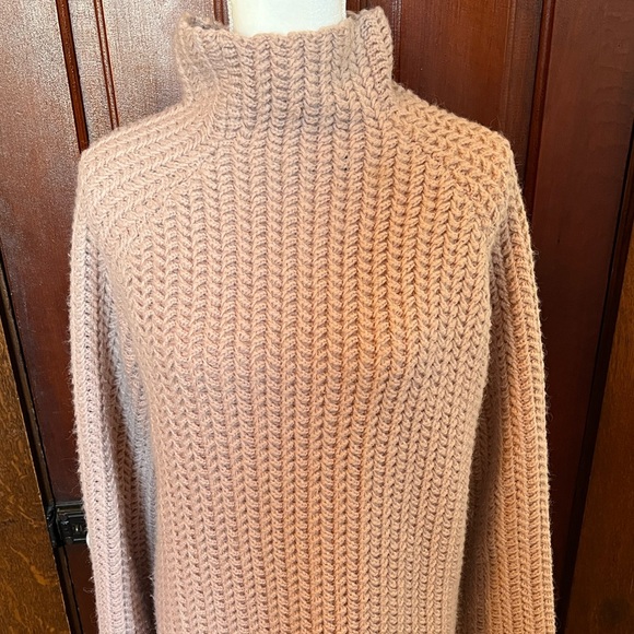 Mildly heavyweight mock turtleneck Mauve in color - Picture 2 of 6